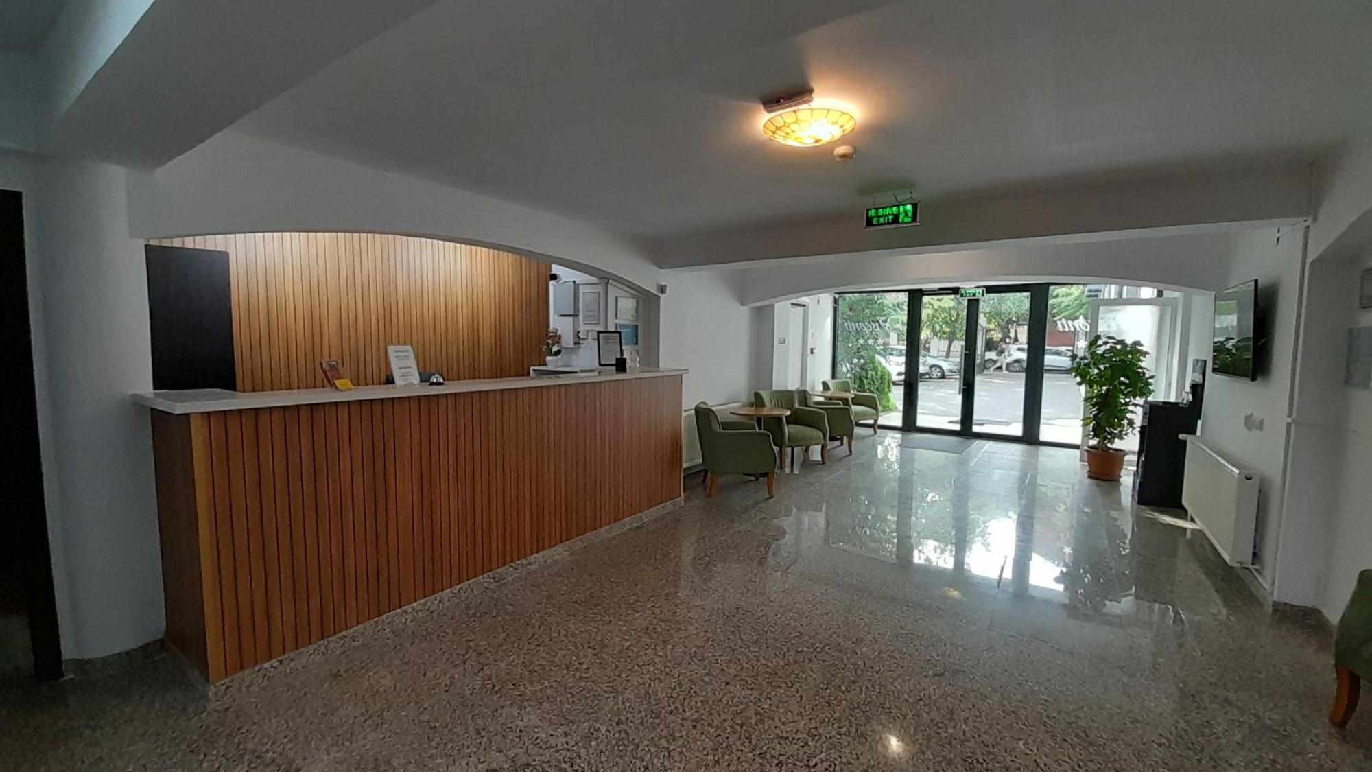 Visconti Militari Hotell Bucureşti Eksteriør bilde